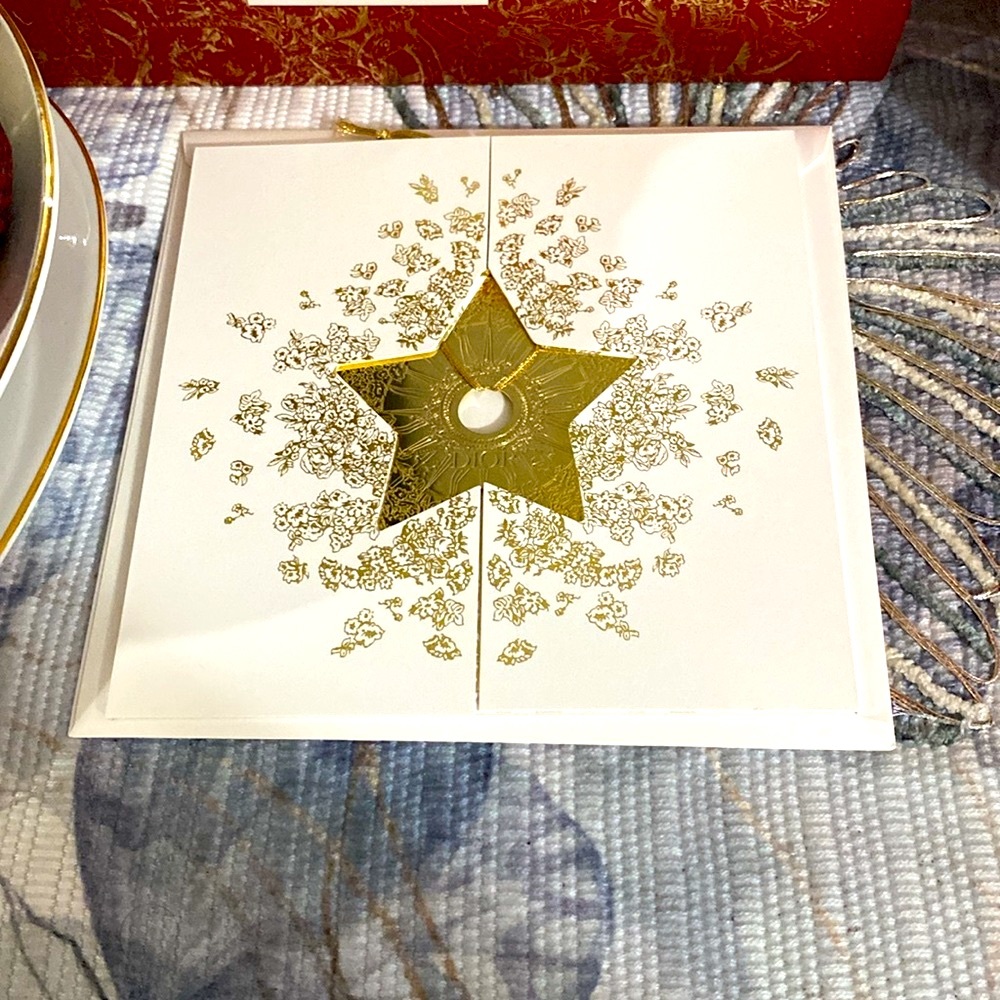Dior Holiday Greeting Card with Gold Star-2024